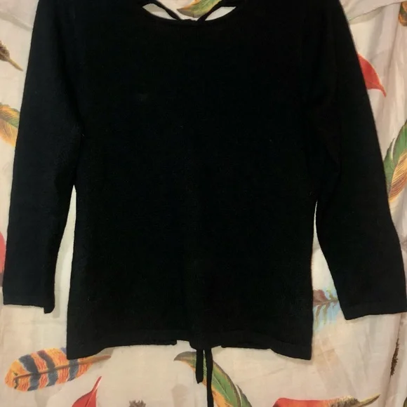 Brandy Melville Tie Back Knit Top - Picture 2 of 5